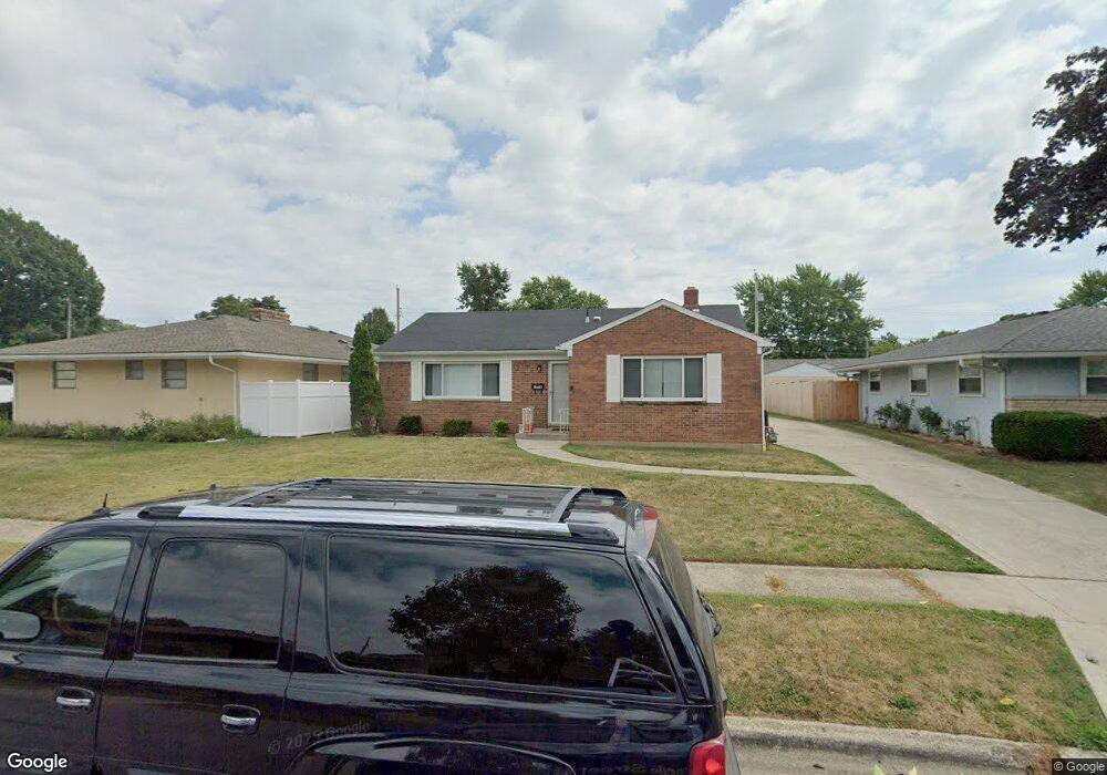 1228 Erickson Rd, Columbus, OH 43227 - photo 1