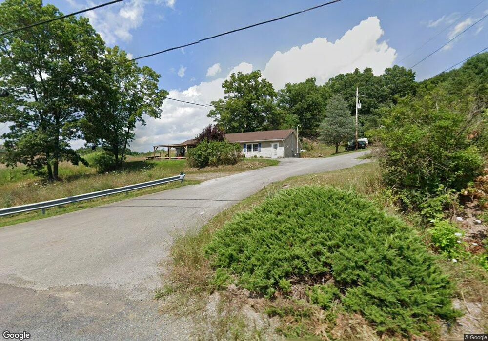 17 Carolina Ln, Berkeley Springs, WV 25411 - photo 1