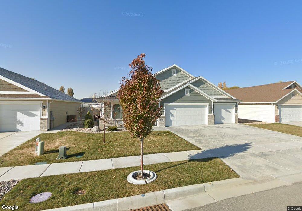 1907 N 2350 W unit 112, Clinton, UT 84015 - photo 1