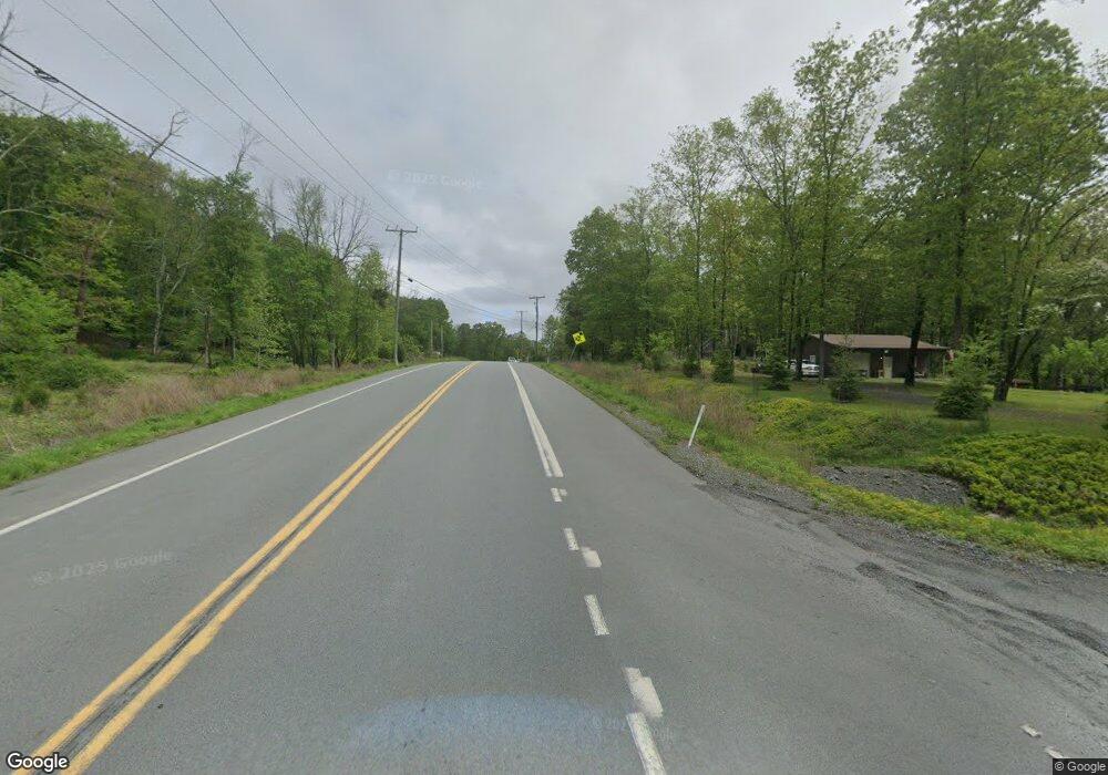 670 Raccoon Ct, Pocono Mountain Lake Estates, PA 18324 - photo 1