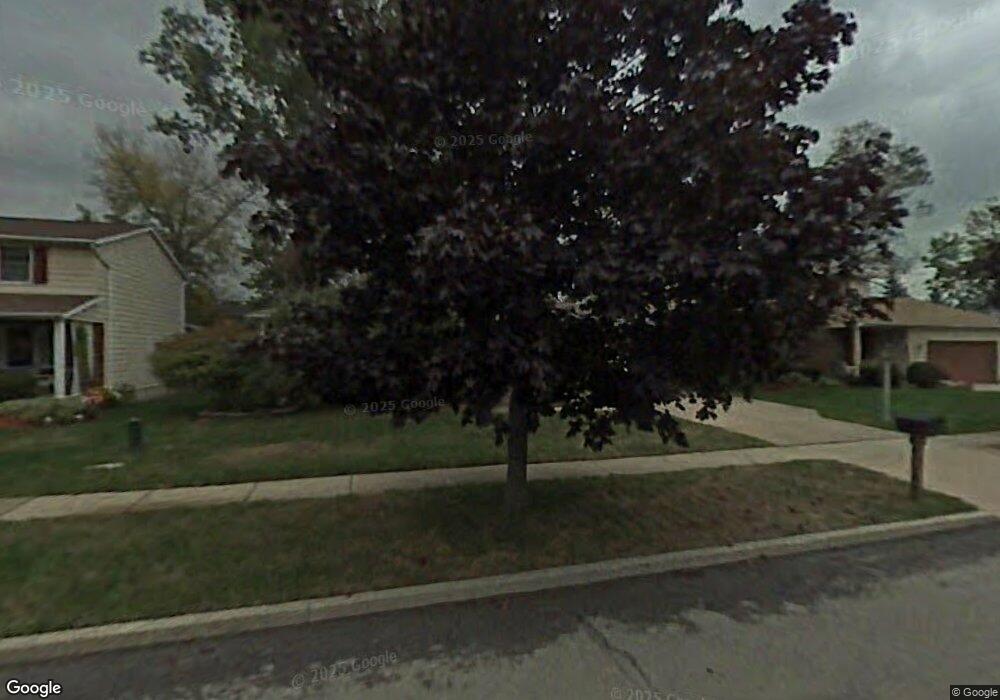 960 Remington Dr, North Tonawanda, NY 14120 - photo 1