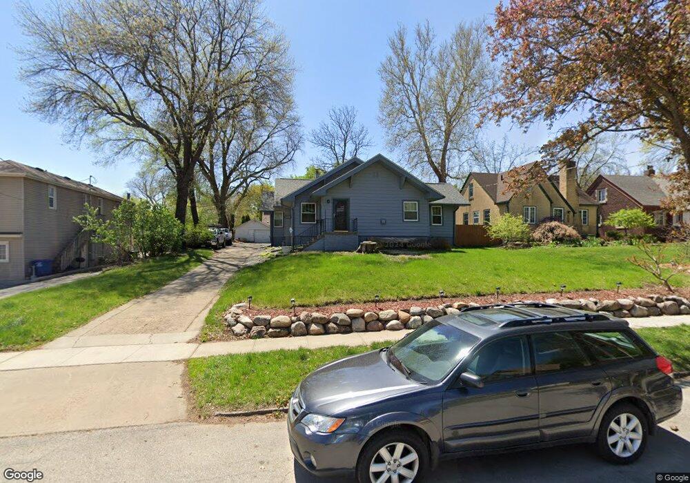 4114 Sheridan Ave, Des Moines, IA 50310 - photo 1