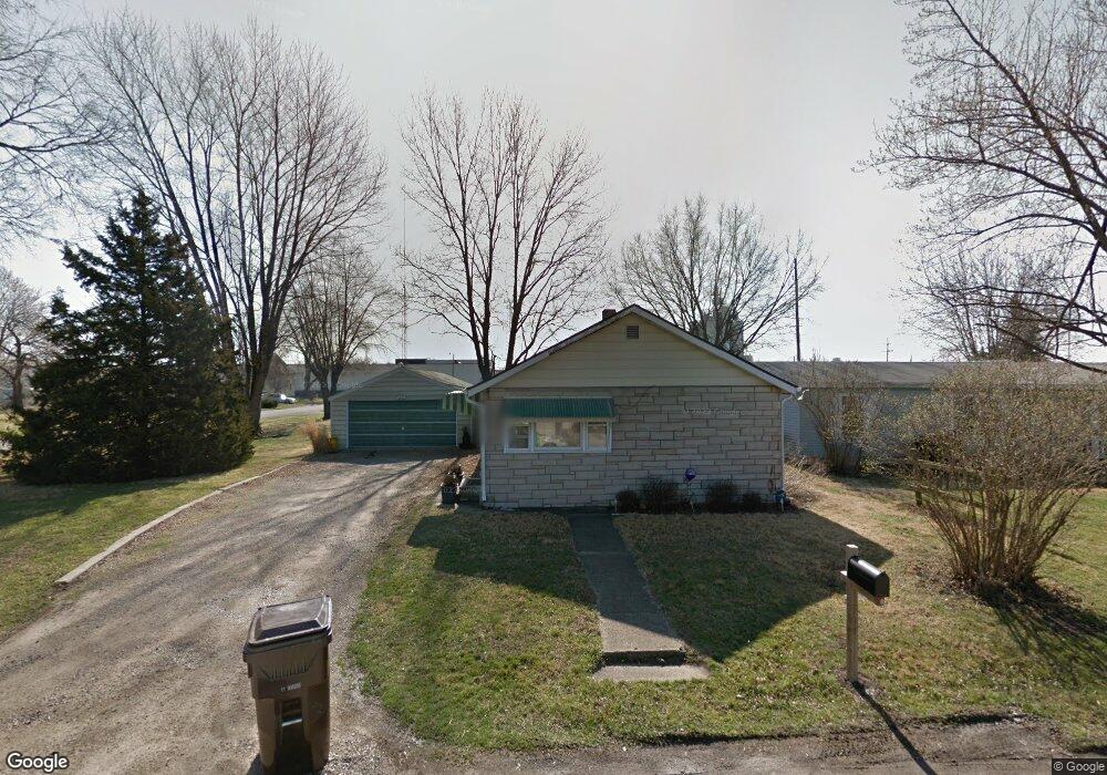 1328 N Kankakee St, Lincoln, IL 62656 - photo 1