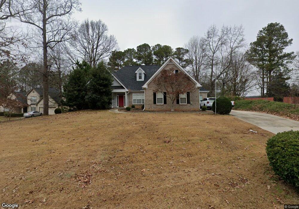 870 Oaklen View Dr, Sugar Hill, GA 30518 - photo 1