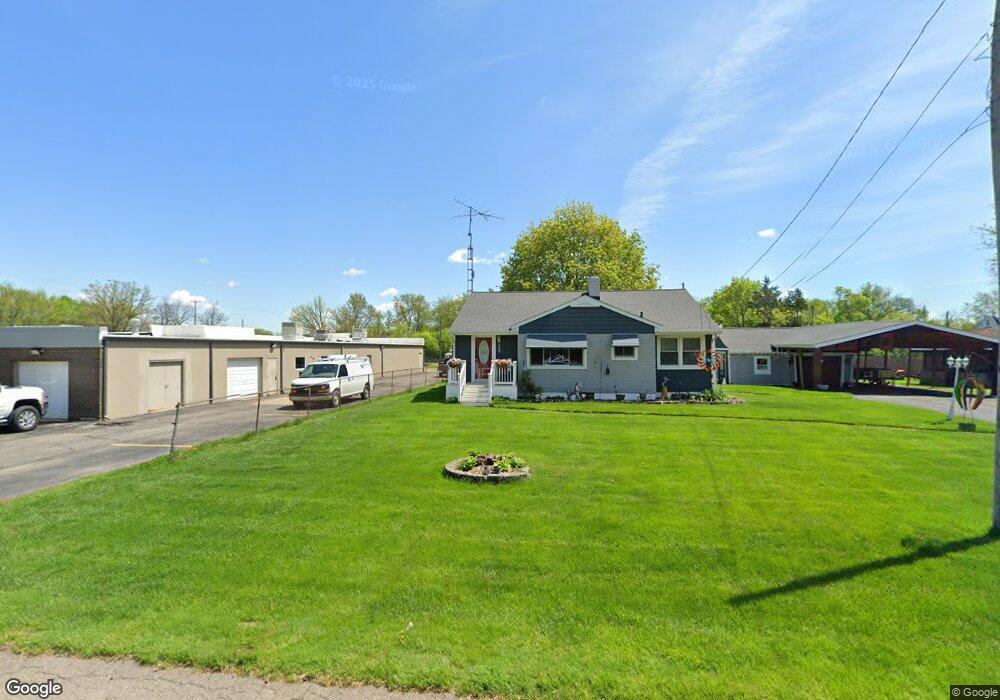 2029 Roland Ave, Flint, MI 48532 - photo 1