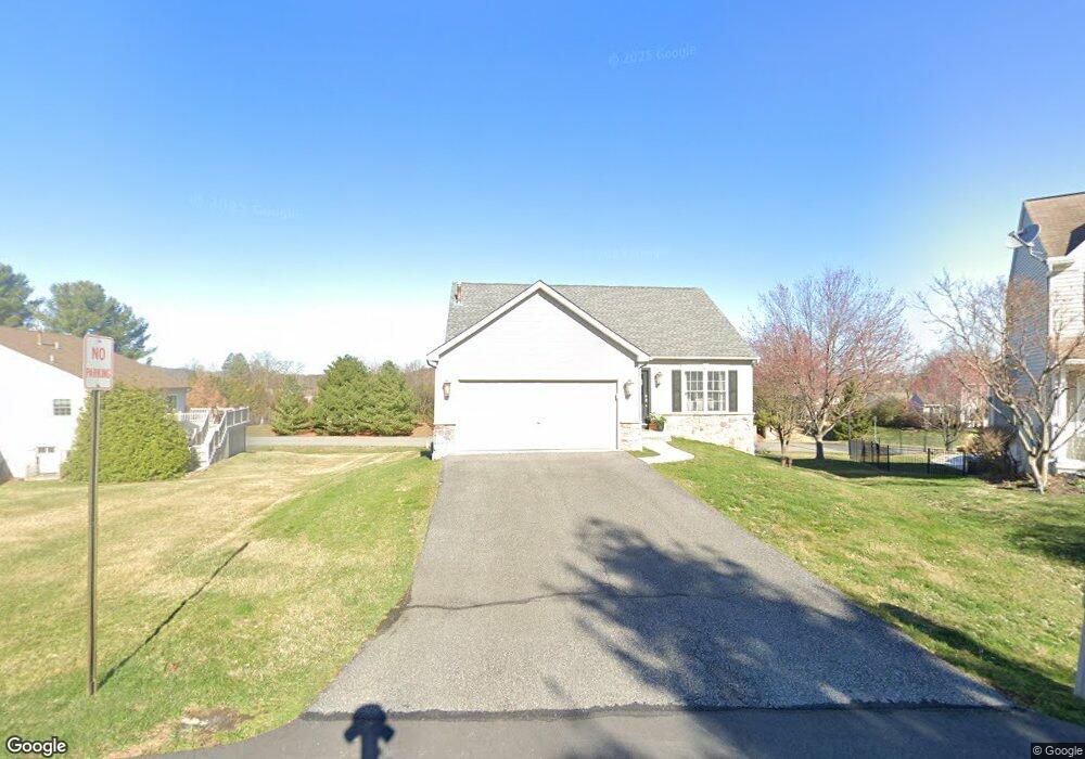 13 Laurel Woods Dr, Reading, PA 19607 - photo 1