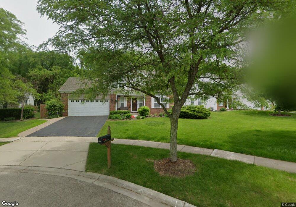 910 Cortney Dr, Carpentersville, IL 60110 - photo 1