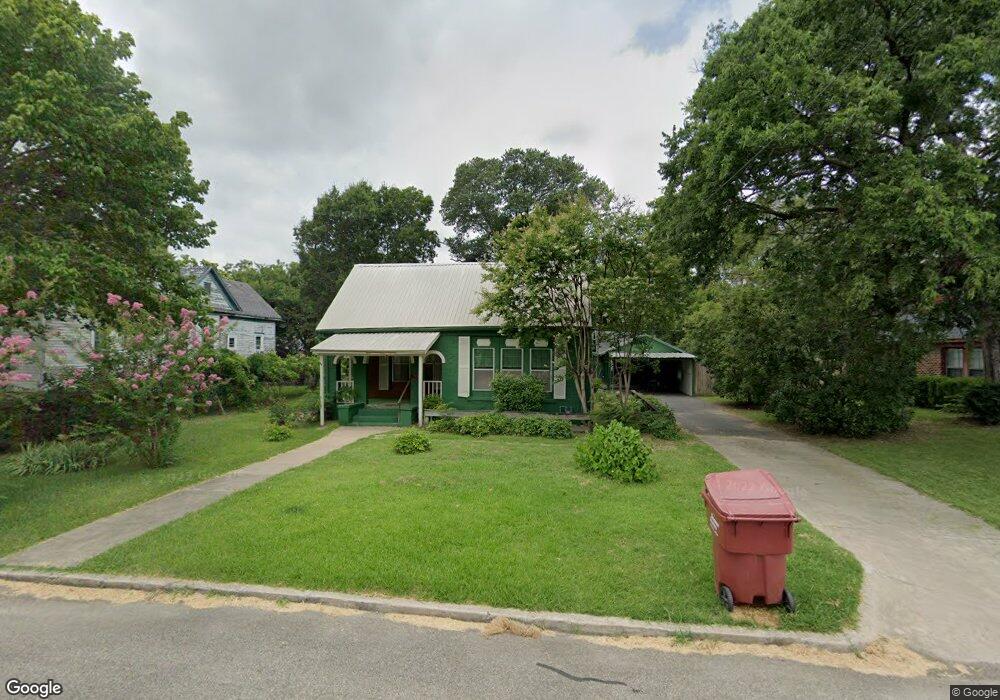 1115 Park Ave, Bonham, TX 75418 - photo 1