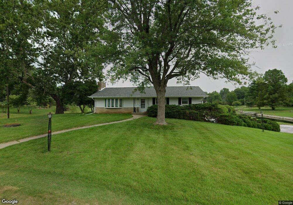 107 Leland Lake Dr, Jacksonville, IL 62650 - photo 1