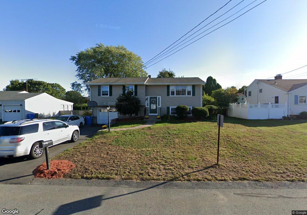 30 Squantum Dr, Middletown, RI 02842 - photo 1