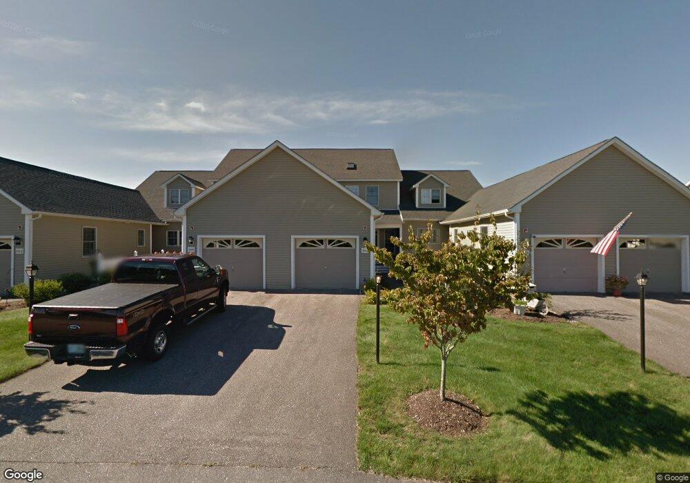 220C Belknap Dr unit 220C, Suncook, NH 03275 - photo 1