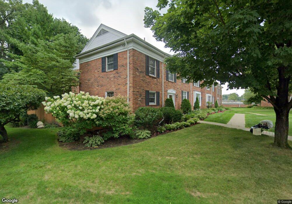 800 Trailwood Path unit 8, 41, Bloomfield Hills, MI 48301 - photo 1