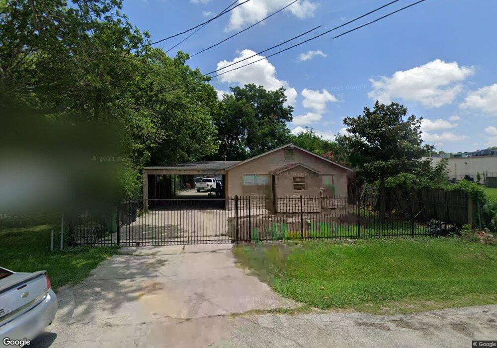 4502 Russell St, Houston, TX 77026 - photo 1