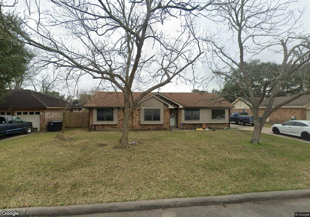 1802 Parkcrest St, Alvin, TX 77511 - photo 1