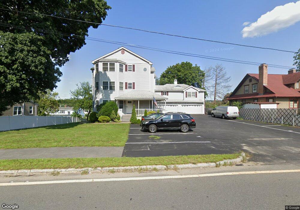 437 N Main St unit 1, Andover, MA 01810 - photo 1