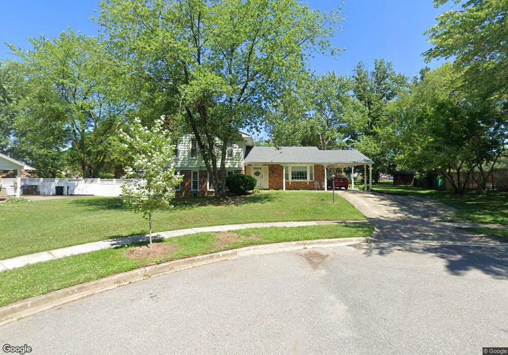 8904 Oldfield Ct, Fort Washington, MD 20744 - photo 1