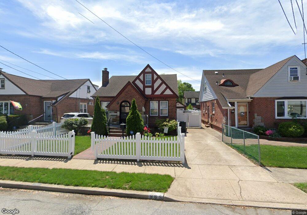 965 Gabriel Ave, Franklin Square, NY 11010 - photo 1