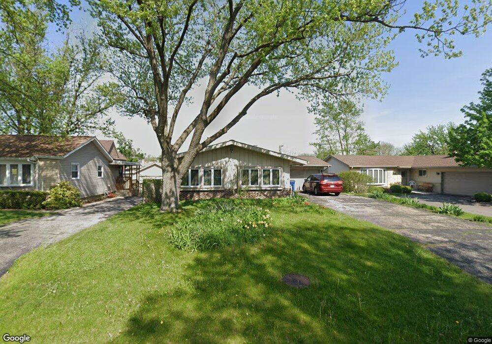 567 N Emroy Ave, Elmhurst, IL 60126 - photo 1