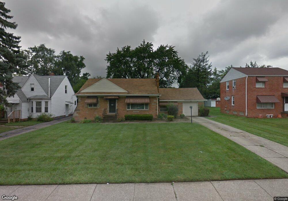 19915 Libby Rd, Maple Heights, OH 44137 - photo 1