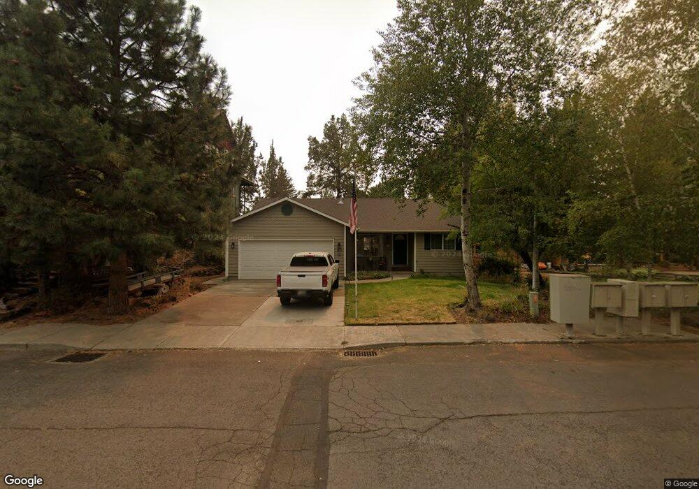 1611 SE Virginia Rd, Bend, OR 97702 - photo 1