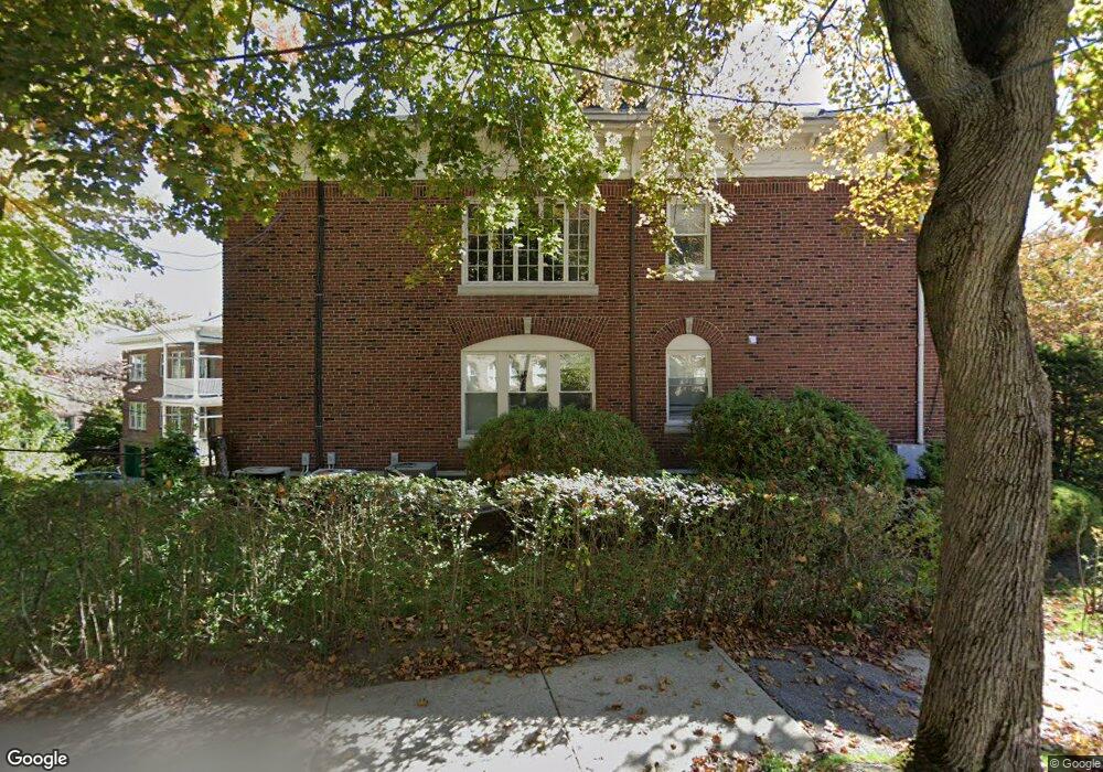 44 Rawson Rd unit 1,44, Brookline, MA 02445 - photo 1