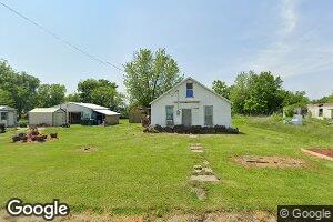 606 S 1st St, Clarence, MO 63437