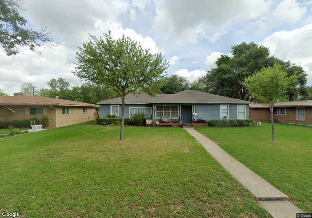 1006 Bismark St, Seguin, TX 78155 - photo 1