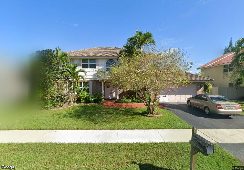 810 Greenbrier Ave, Davie, FL 33325 - photo 1