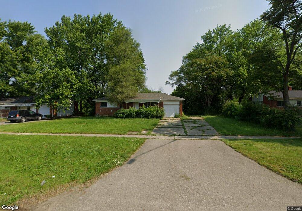 1364 W Coldwater Rd, Flint, MI 48505 - photo 1