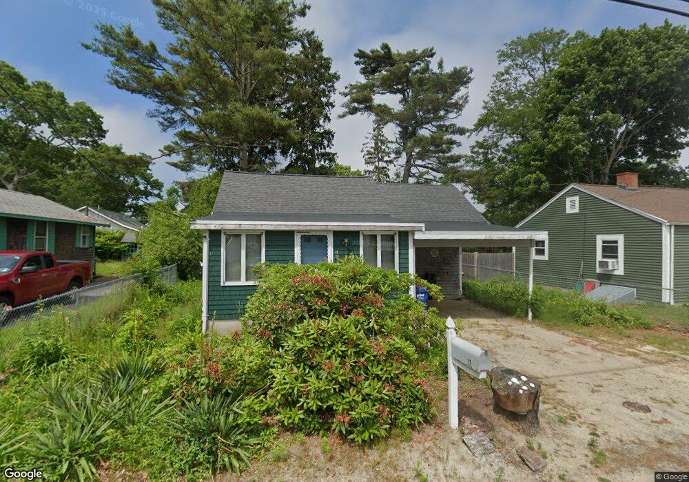 11 Fearing St, Buzzards Bay, MA 02532 - photo 1
