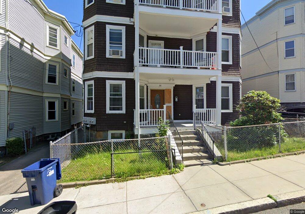 55 Lithgow St unit 3, Dorchester Center, MA 02124 - photo 1