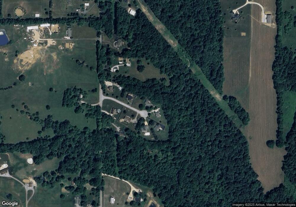 9402 Hunters Ridge Dr, Georgetown, IN 47122 - photo 1