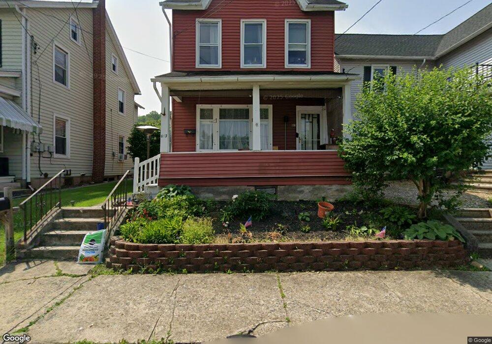 613 W Franklin St, Slatington, PA 18080 - photo 1