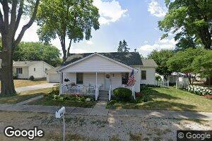 107 N Gillett St, Elkhart, IL 62634