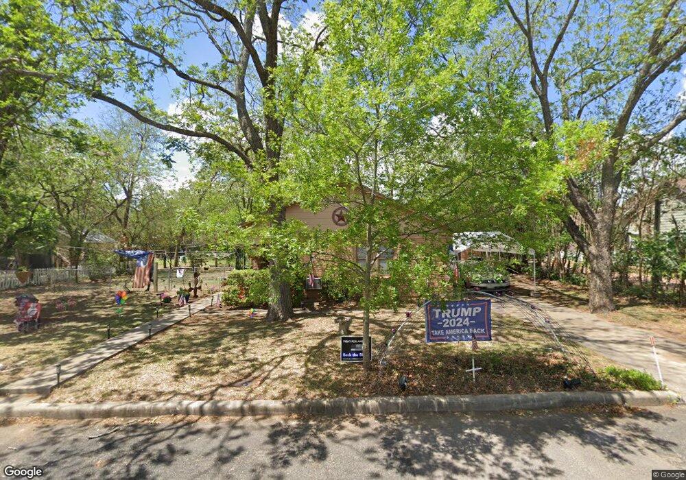 503 W Centre St, Fredericksburg, TX 78624 - photo 1