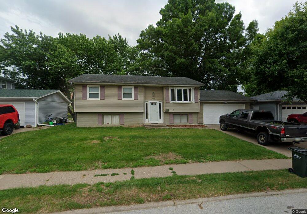 4215 Warren St, Davenport, IA 52806 - photo 1