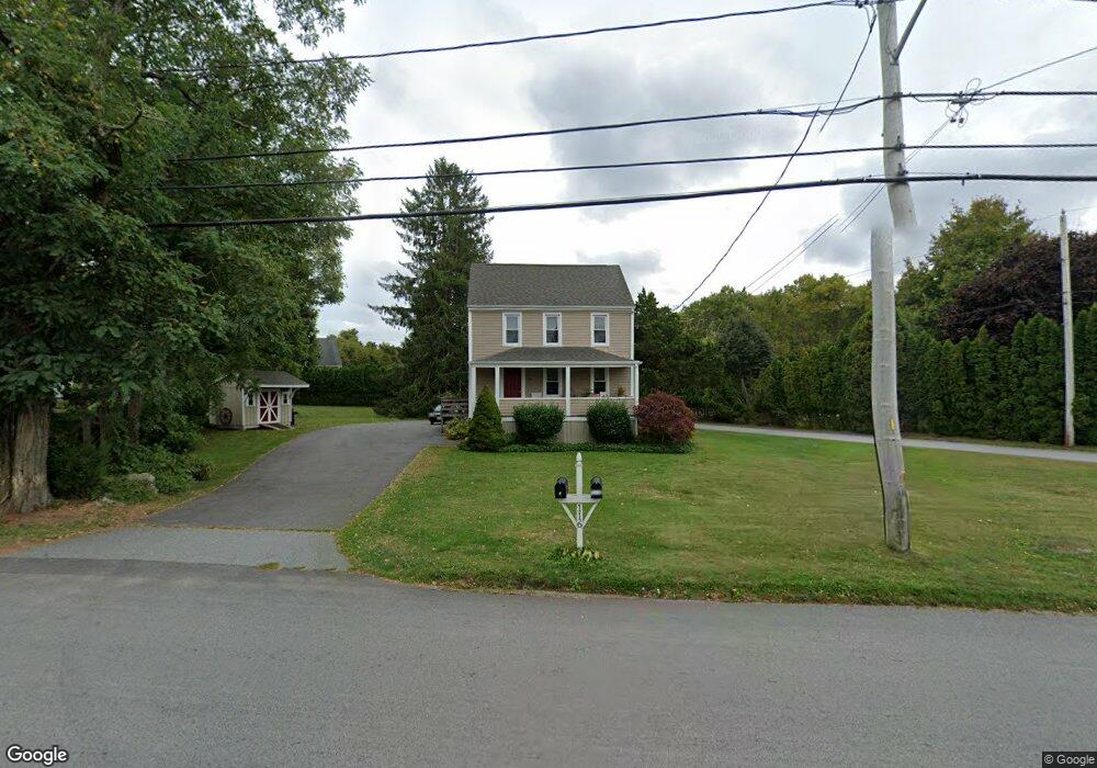 116 Russells Mills Rd, South Dartmouth, MA 02748 - photo 1