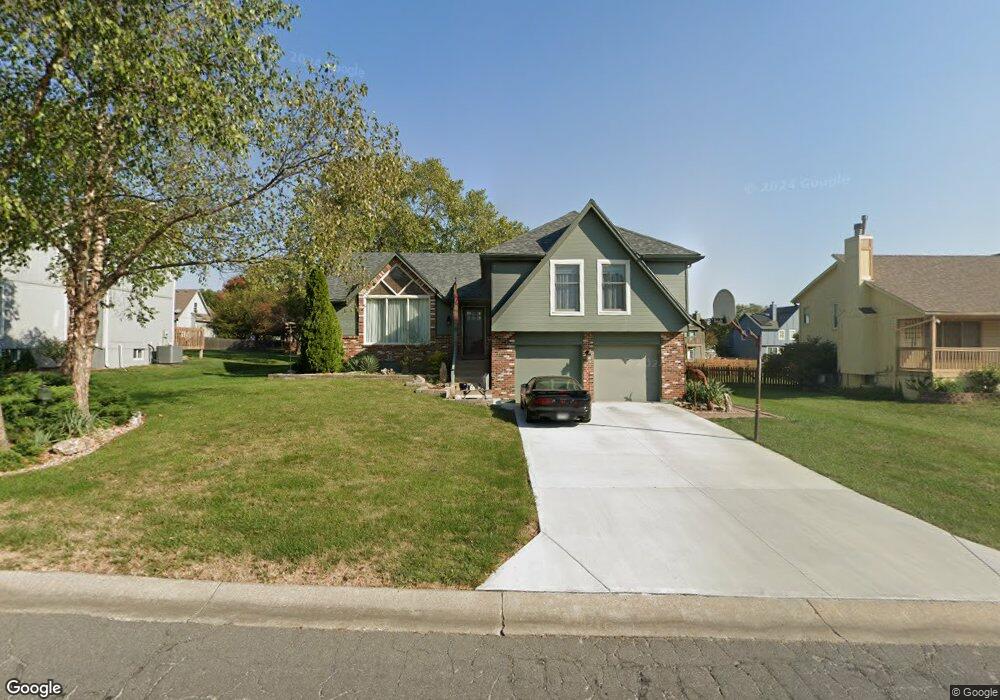 312 SW Seagull St, Lees Summit, MO 64082 - photo 1