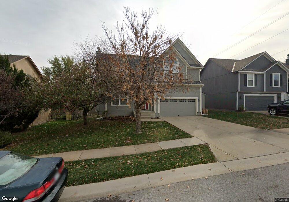 21437 W 50th St, Shawnee, KS 66218 - photo 1