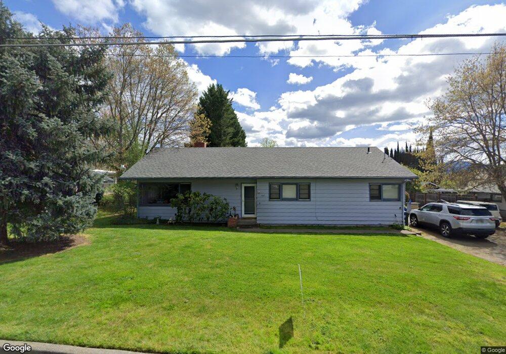 1017 NE Savage St, Grants Pass, OR 97526 - photo 1