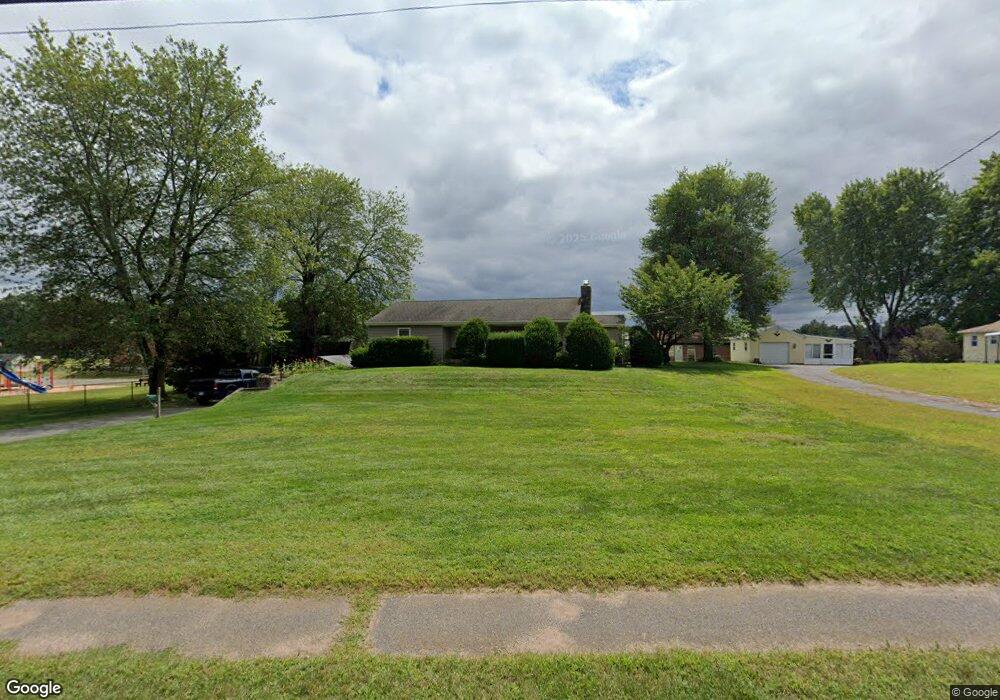 92 Middle Rd, Enfield, CT 06082 - photo 1