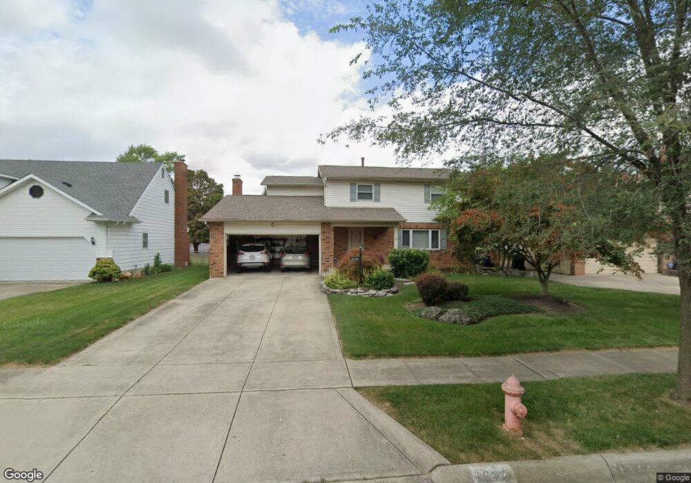 1682 Lynnhurst Rd, Columbus, OH 43229 - photo 1