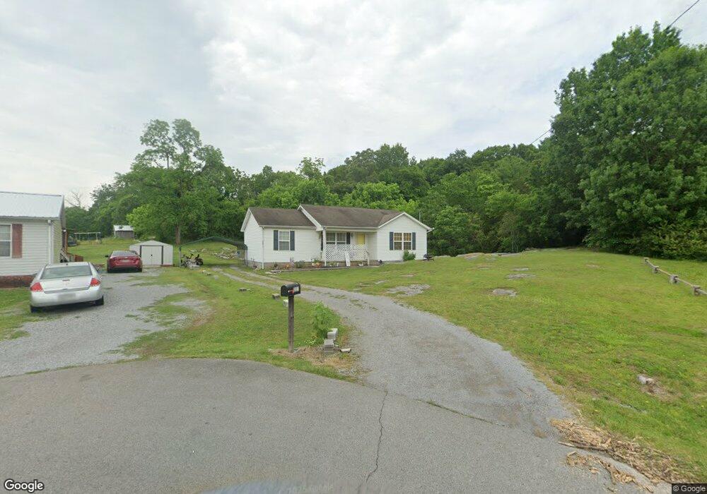 112 Oakdale St, Shelbyville, TN 37160 - photo 1