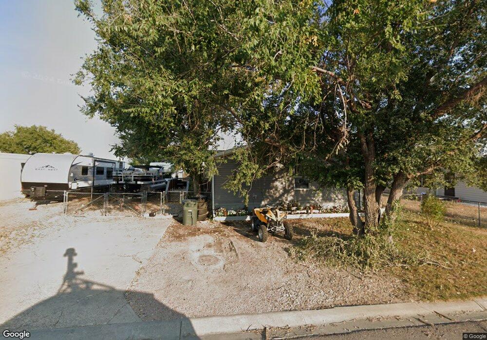 2209 Cheryl Ave, Gillette, WY 82718 - photo 1