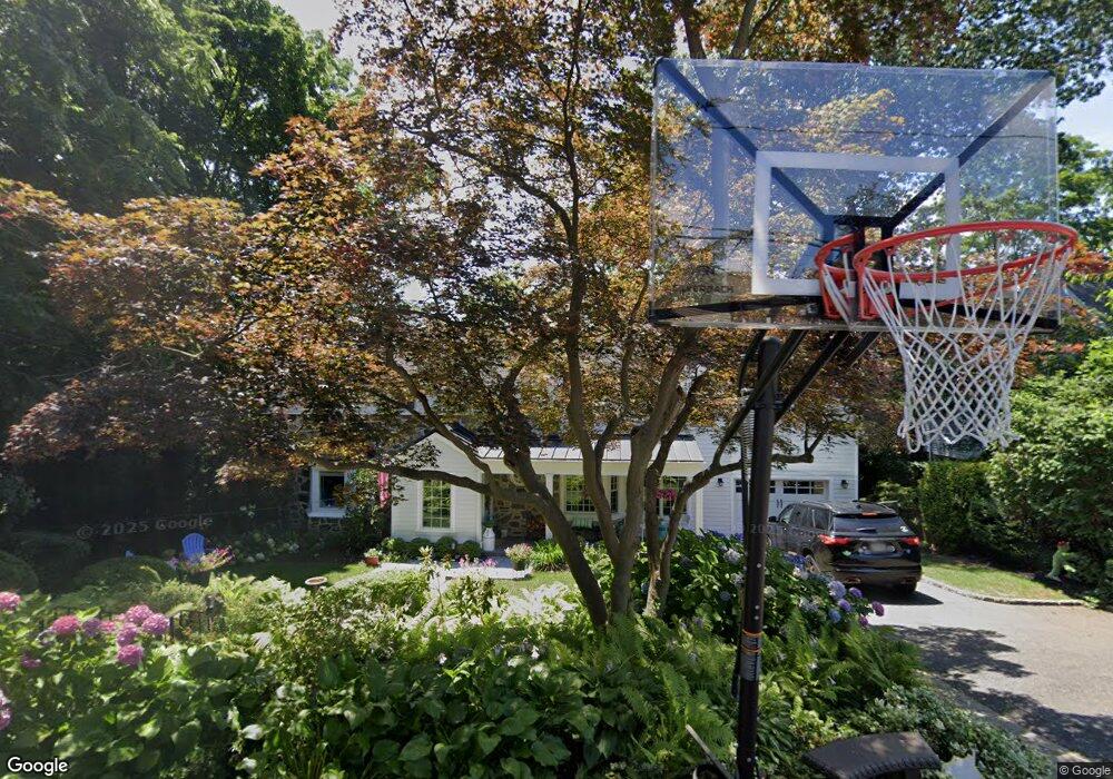 21 Briarcliff Dr, Port Washington, NY 11050 - photo 1