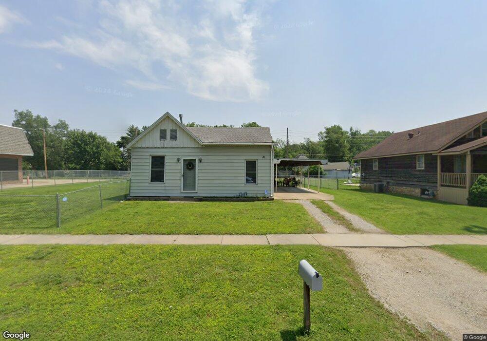 2214 SW Central Park Ave, Topeka, KS 66611 - photo 1