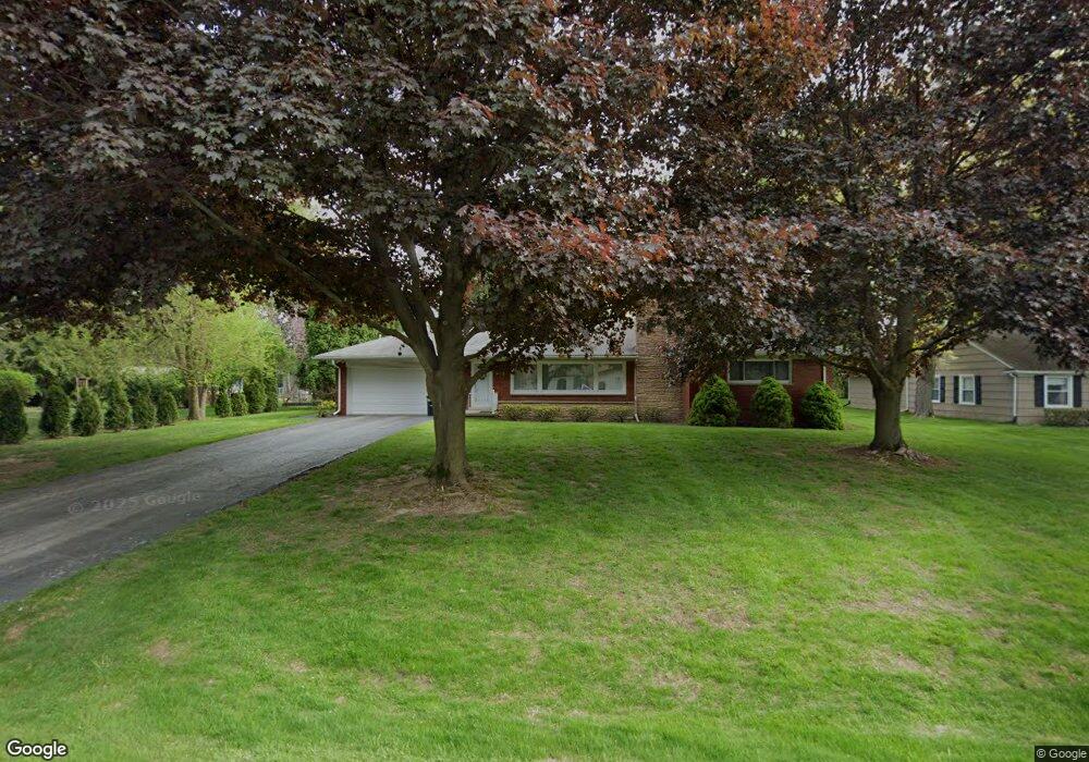 1331 Fieldway Dr, Bloomfield Hills, MI 48302 - photo 1