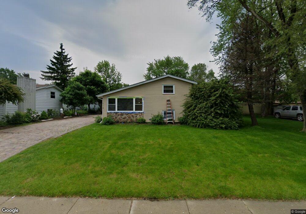 1463 Kings Rd, Carpentersville, IL 60110 - photo 1