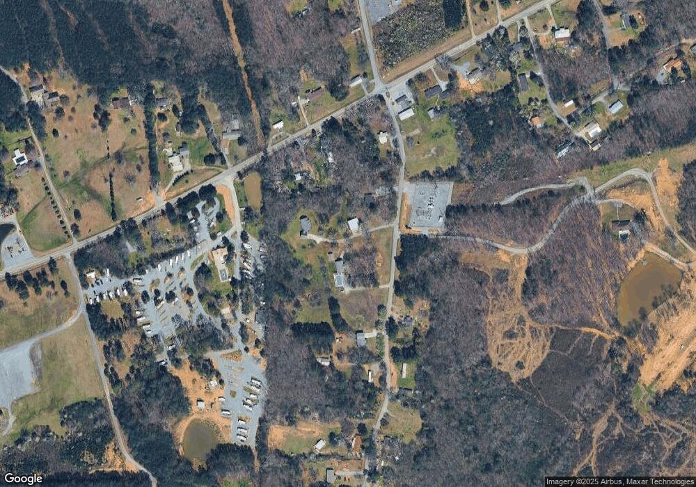 179 Prater Lake Rd NE, Calhoun, GA 30701 - photo 1