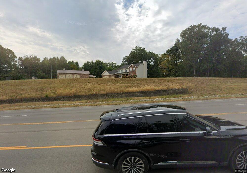 15889 N Leprechaun Ln, Effingham, IL 62401 - photo 1